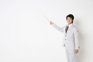 正解は、@ACは「運転者家族限定特約」における「家族」に該当